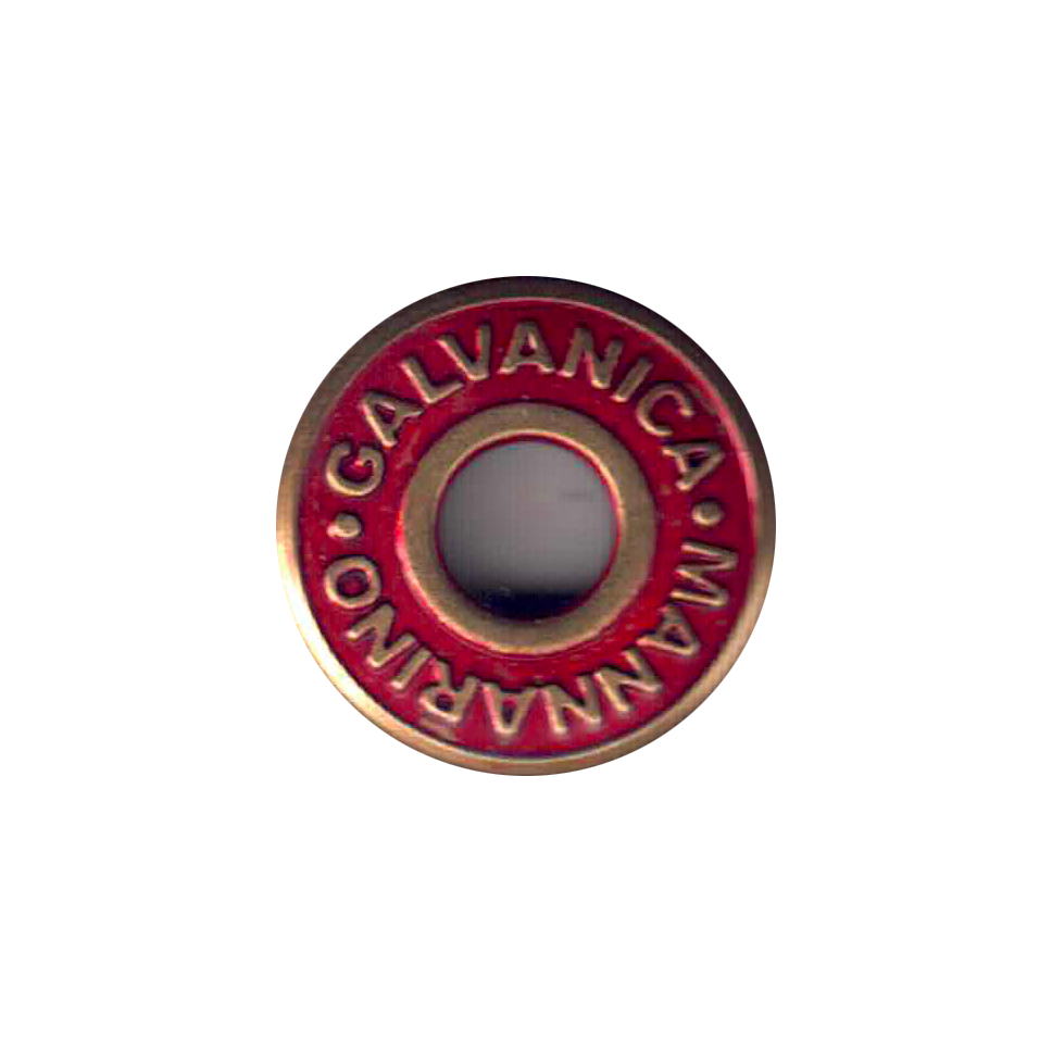Verniciato rosso su ottone
